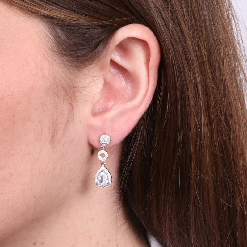 Orecchini in Argento 925 con zirconi ovali pendenti