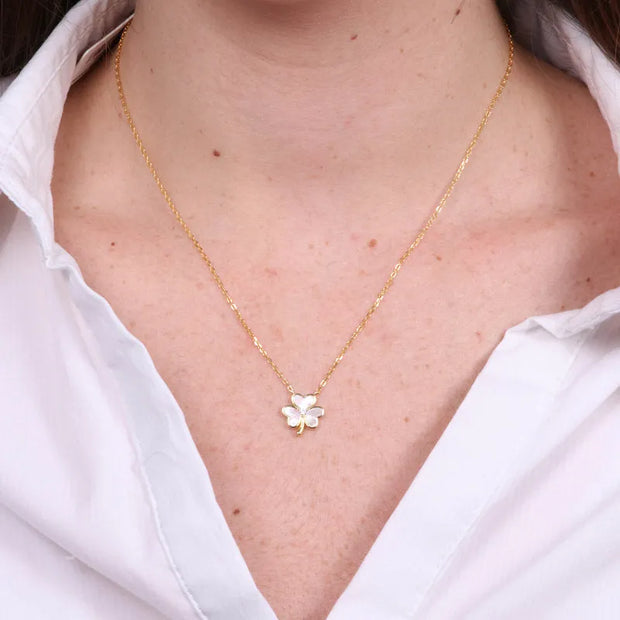 Collana in Argento 925 placcata oro con trifoglio in madreperla