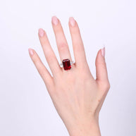 Anello in Argento 925 con zircone rosso