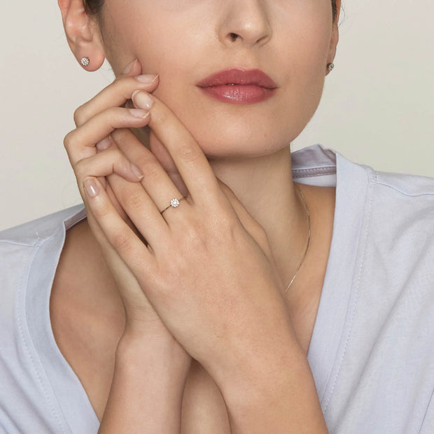 Anello in oro bianco e diamanti