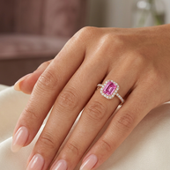 Anello in oro rosa 18 kt con zaffiro rosa e diamanti