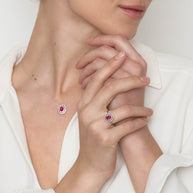 Anello in oro bianco 18kt, diamanti e rubino