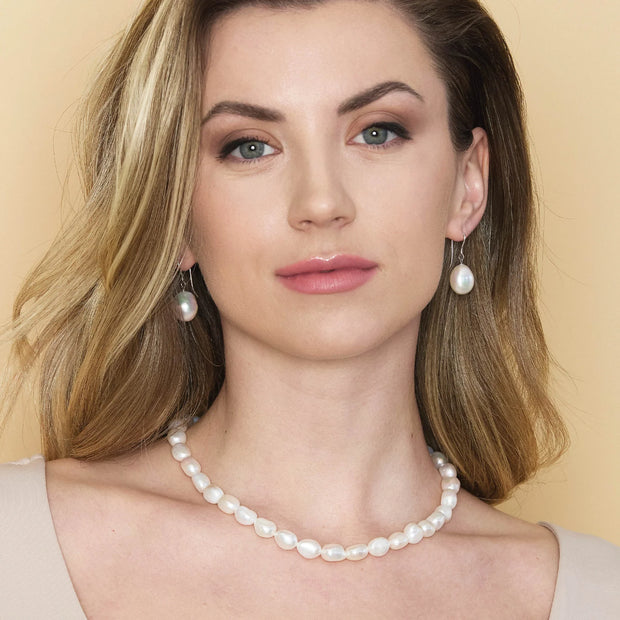 Collana di perle barocche e chiusura in oro giallo 18 kt