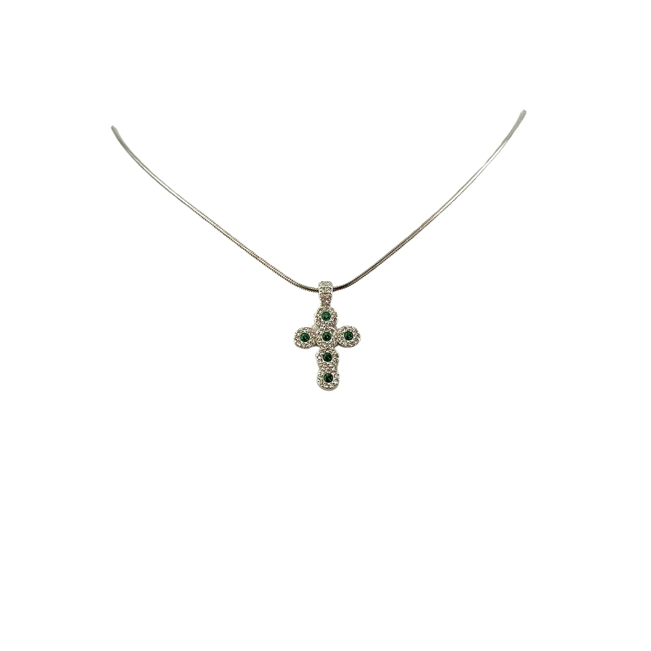 Collana in argento 925% con pendente a forma di croce con zirconi